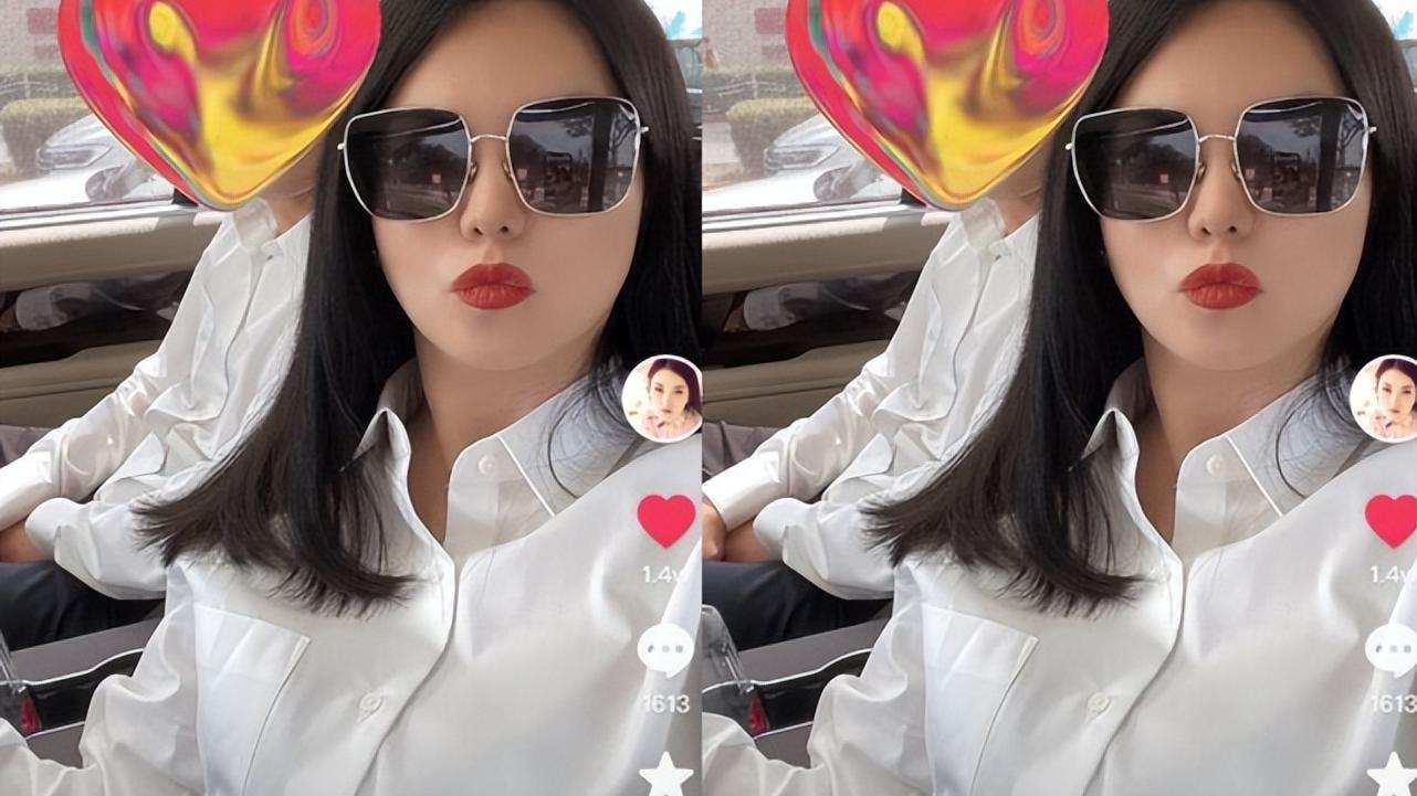 李湘|李湘凌晨两点喝酒解闷，穿V领衫戴大串珍珠，浓妆艳抹瘦出尖下巴