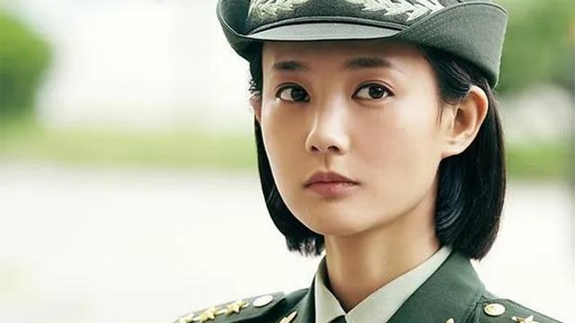 军旅|首播收视夺冠，又一新剧悄悄蹿红，实力派演员强强联手有望成爆款