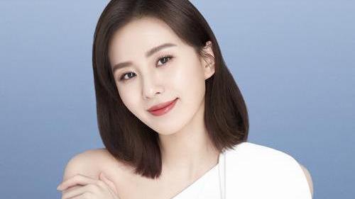 刘诗诗|刘诗诗嫁大17岁吴奇隆，婚后工作不忘带娃，3岁儿子已到其腰部？