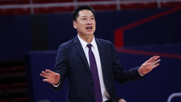 上海男篮|上海男篮最新消息！刘铮重伤赛季报销，李春江调整阵容，最后一搏
