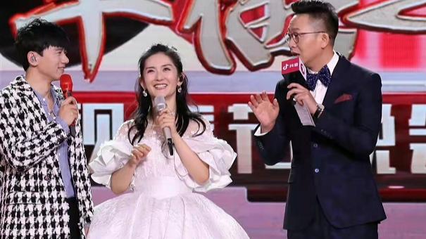 唐嫣|芒果台一姐谢娜竟录制东方台春晚！穿公主裙跟张杰合唱，颜值美翻