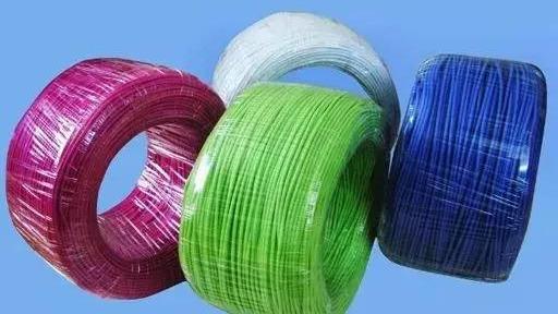 为什么聪明人家里电线只用2.5平方？老师傅一说，懊悔家里装错