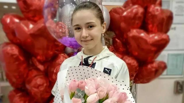 卡米拉·瓦利耶娃|K宝的妈妈也太美了！金发碧眼，美貌不输女儿，这遗传基因绝了