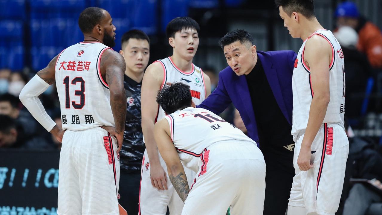 广东男篮|CBA联盟就剩俩球队了？5大媒体人点评全明星投票，哭笑不得
