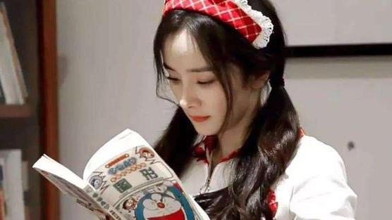 杨幂|杨幂功成名就还在拼，待播剧和综艺排长队，杨幂粉丝的专属快乐