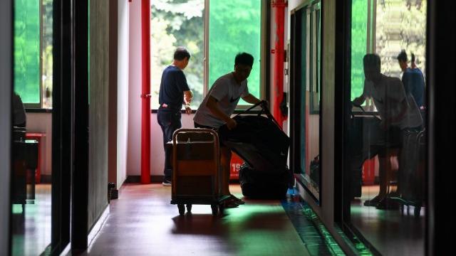 大连|一文读懂重庆队解散：大连人递补正在研究中，足协单独开窗，还帮队员找工作