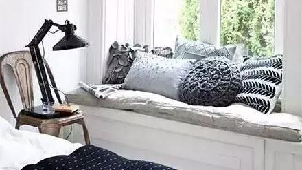 幸好听了老师傅的一番话，才知道飘窗不能随便做，差点后悔莫及