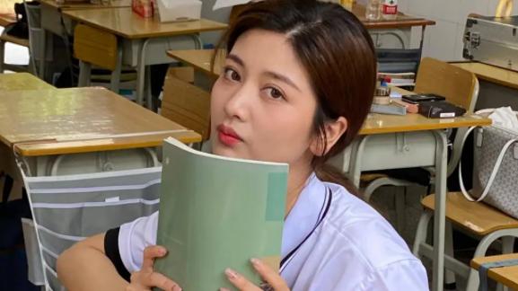 心动4|《心动4》小孔与橙子关系被扒，偷偷看动态，见不得橙子好