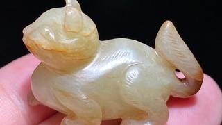 和田玉籽料|明 和田玉 籽料 白玉沁色 玉獾 把件