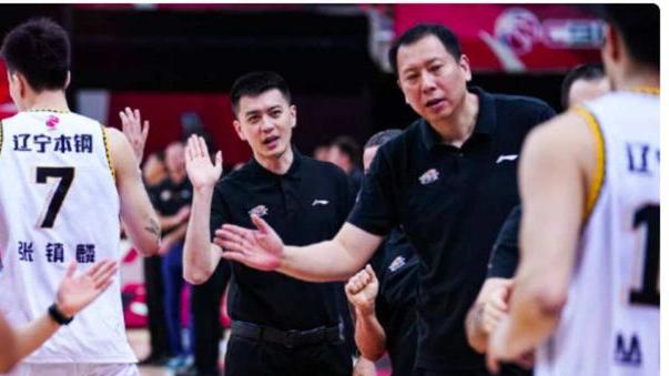 杜锋|CCTV5直播辽粤大战，杜锋盛赞郭艾伦是第一控卫，一王牌今晚复出
