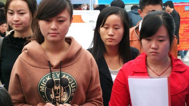 年终奖|“大厂”年终奖有多卷？学生们后悔选错专业，公务员瞬间不香了