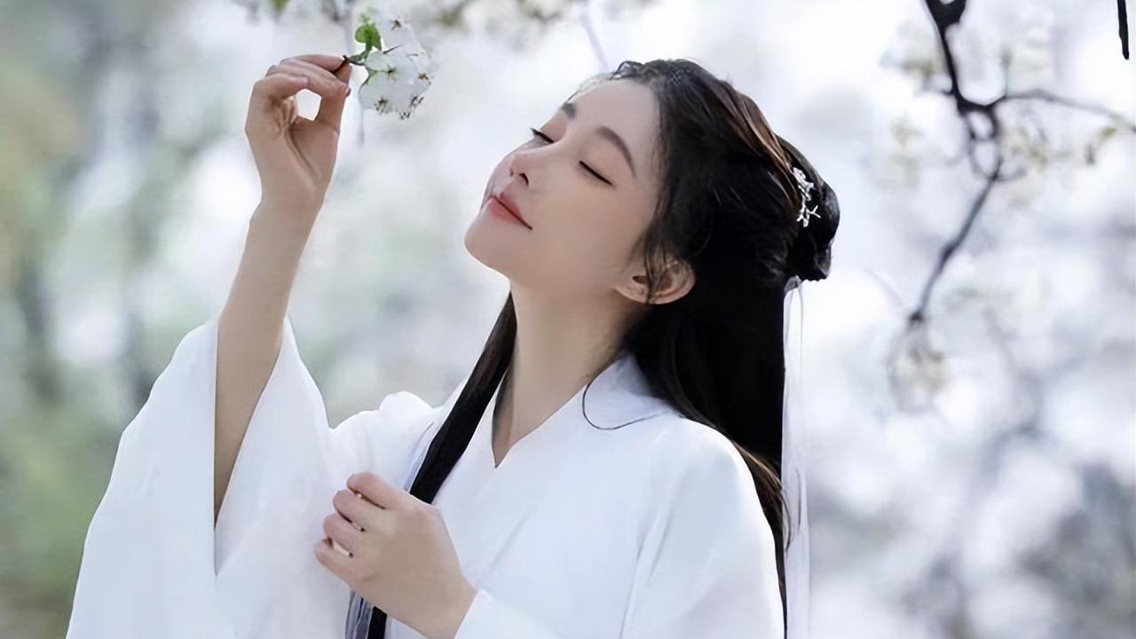 小龙女|无感陈妍希、毛晓慧版“小龙女”，被冯提莫惊艳了！