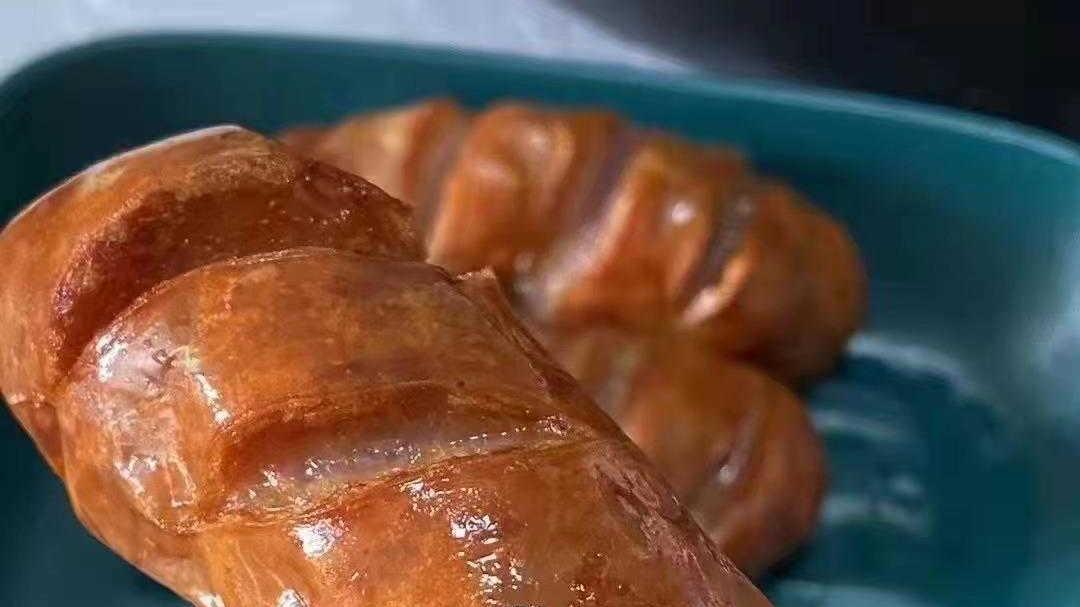 |教你自己在家就能做出美味的烤肠，吃起来非常美味，比外面的好吃