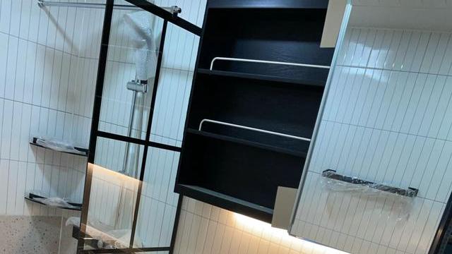 看她家精装房，还没布置家具就很漂亮，无主灯的设计特别抢眼！