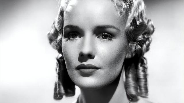 好莱坞|好莱坞最惨女明星：被亲妈送进疯人院，切除脑白质，20美元睡一次