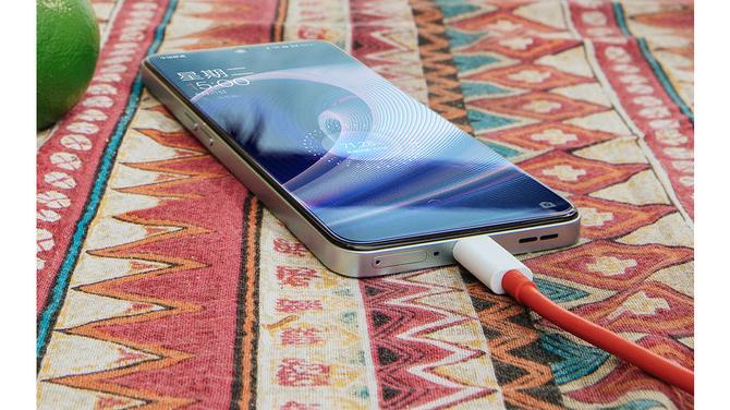 网联|一加开启“夏日冲浪计划”：长寿版150W超级闪充助力！