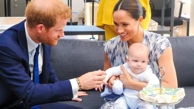 播客|够狠！哈里梅根不履行合同义务，声破天接管播客 “硬挤”内容