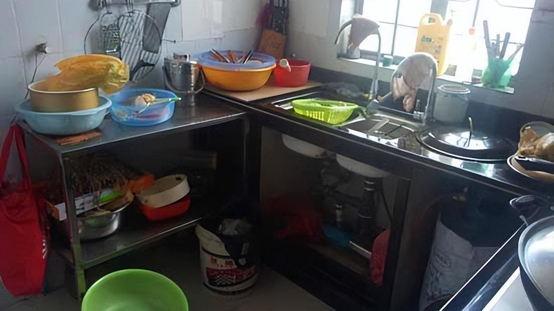 第一次去女朋友家，看到餐厅的样子，我被吓到了