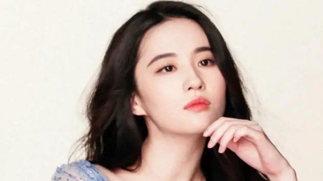 刘亦菲|刘亦菲与其他女星站一起才知道啥是优势，身材珠圆玉润反而更好看