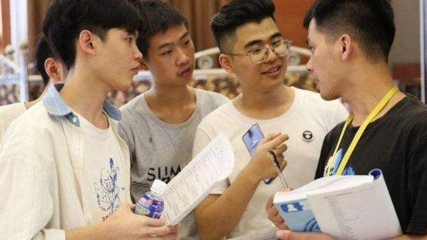 大学|女生“最想嫁”男生职业排名，公务员无缘前五，大学教授跻身前三