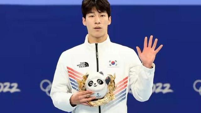 黄大宪|韩国选手黄大宪公开感谢jennie与金南俊，引发争议，网友：几回了