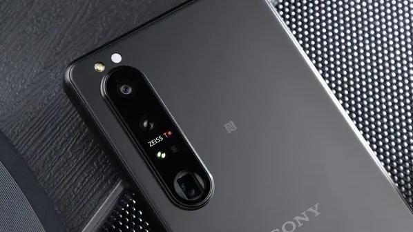 索尼Xperia|索尼新机曝光，12+512G降1811元，曾经索尼机皇退场