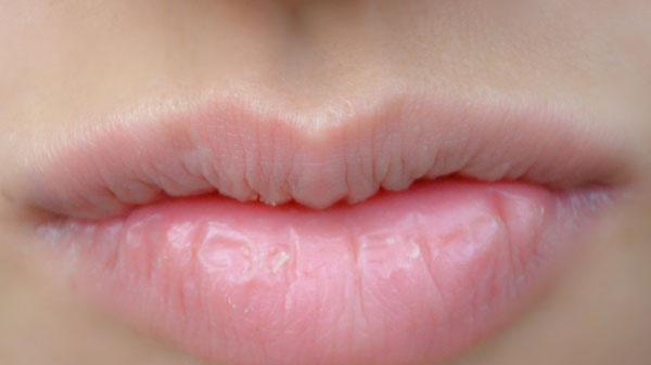 |睡觉时，身体无缘无故出现几种感觉，十有八九是体内尿酸高了