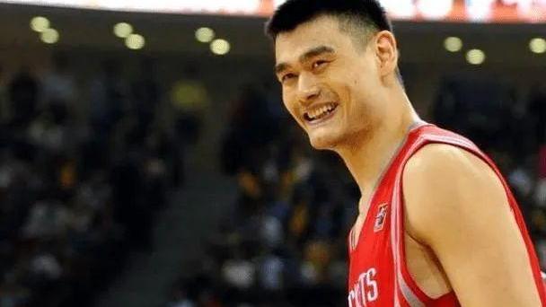 胡金秋|胡金秋重伤谁是幕后黑手？杜锋说出真相，姚明再遭球迷质疑