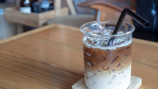 咖啡|这6种咖啡，热量比米饭高，步行1万步才能消耗掉