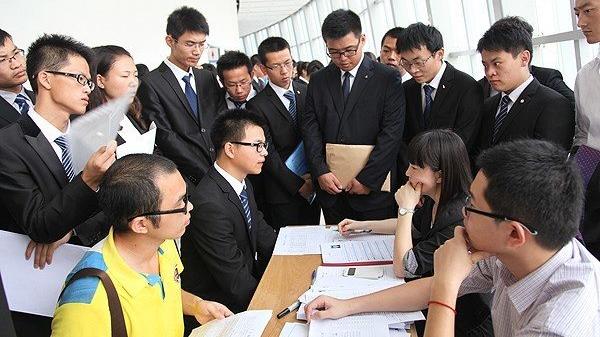 求职|女面试官：如何在30秒内让我自愿脱掉衣服？不用30秒，5秒就够了