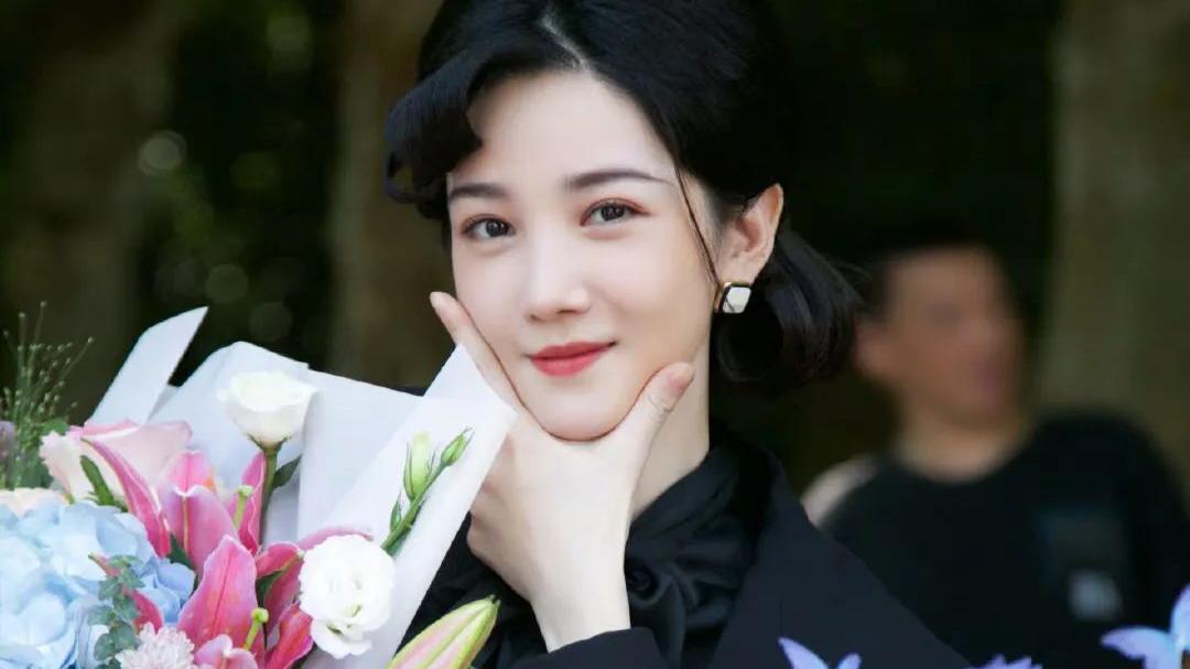 龚俊|杂志接下来要拍赵丽颖和龚俊，单人封面分开拍，但也可能有双人短片