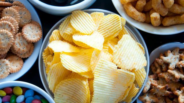 血糖|糖尿病友要注意，晚餐对血糖影响大，8种错误要避免