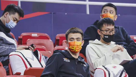 辽宁男篮|正式签约！强援加盟辽宁男篮 杨鸣恩师出手相助