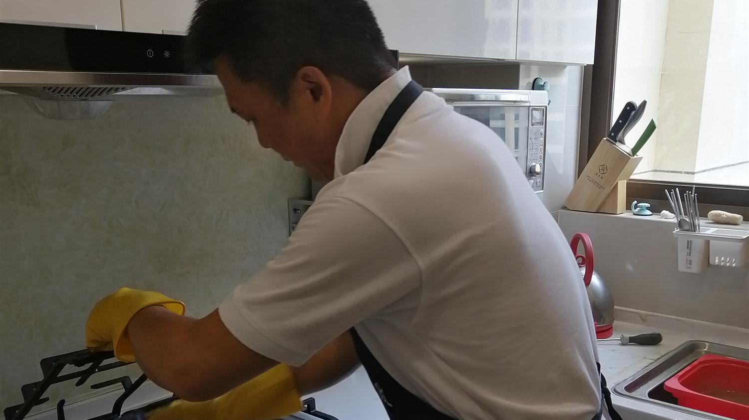 上门免费清洗油烟机，背后的目的究竟是什么？用事实告诉你要警惕