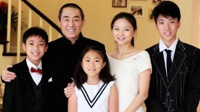 陈若仪|回家后的张艺谋，最大的乐趣居然是这个？这个女人也太幸福了吧！