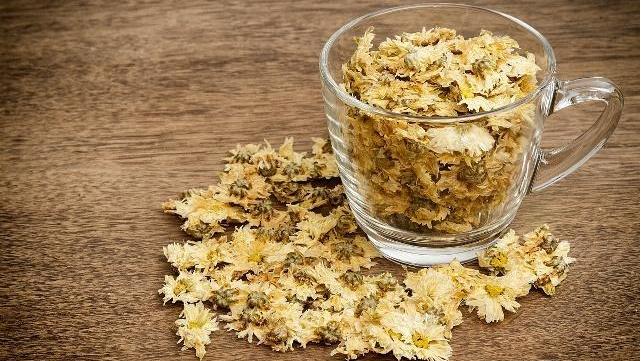 戒烟|枸杞和它是“搭档”，每天用来泡水喝，可能对滋养肝肾有帮助！