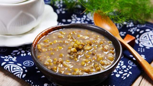 莲子|立夏将至，多给家里人做这道传统美食，清热解躁又排毒，平安入夏