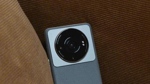 小米科技|越贵销量越好？6999元的小米12SUltra供不应求，米粉确实很有钱