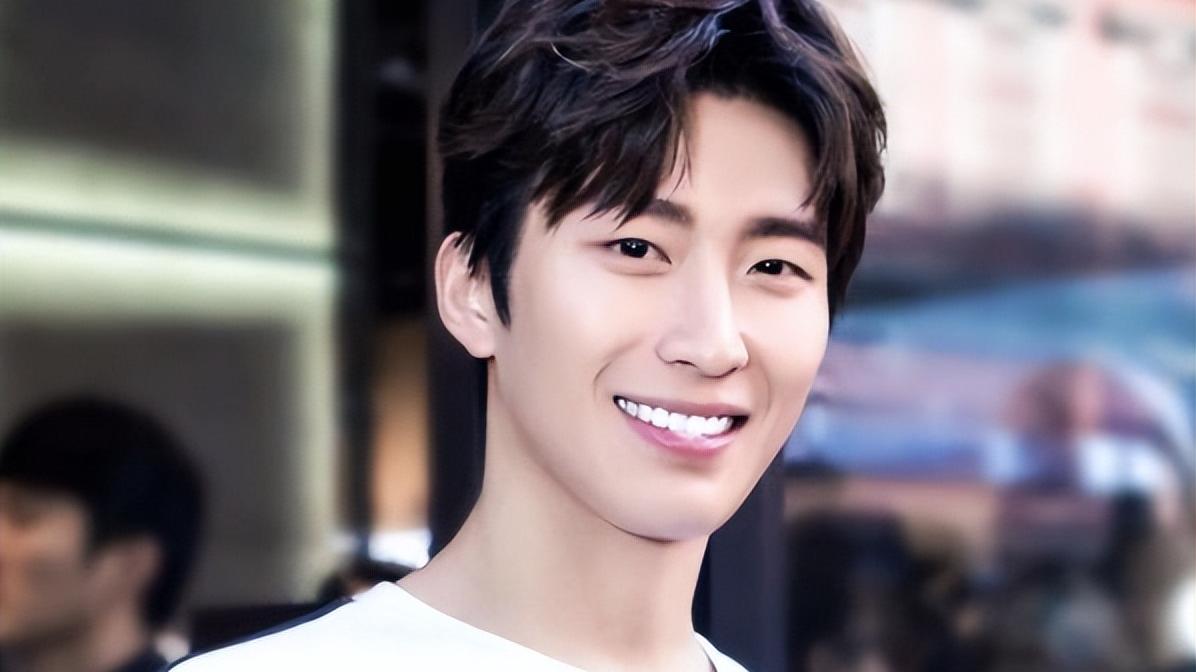 马天宇|一脸褶子就别硬凹少年感了，10位男星告诉你，啥叫鲜衣怒马少年郎