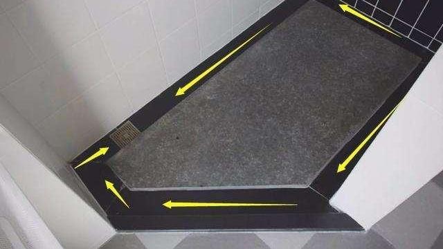 卫生间地面不要再贴瓷砖了，第一次见这种设计，太聪明了