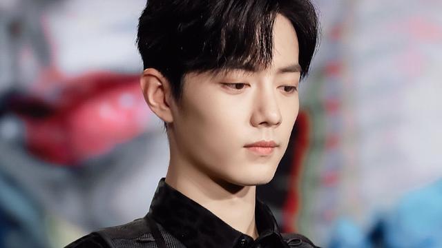 肖战|肖战有三部待拍剧？现代古装都有了，但画饼也要有个限度