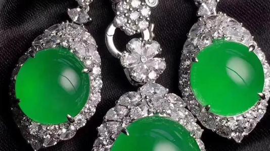 翡翠|不能只依靠色彩判断价值，进行全方面分析，了解翡翠玉石