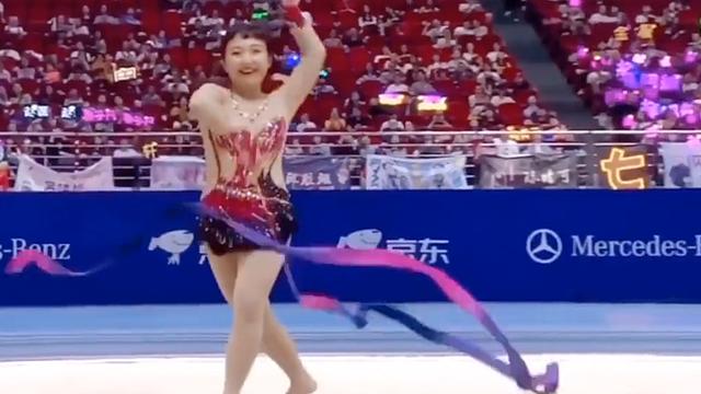 宫脇咲良|女星辣目洋子浴室滑倒摔跤！臀部回弹三厘米，发文感谢晒丰满体型