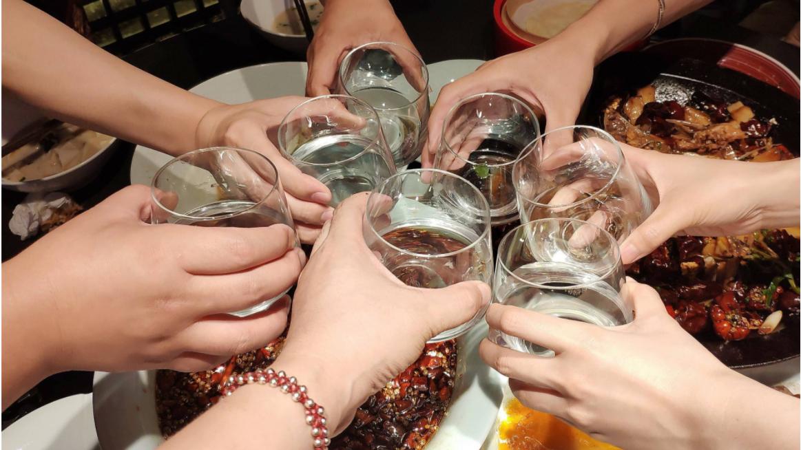 猪肉|春节期间，最受欢迎的6款白酒，家家饭桌上都有，你家的是哪款？