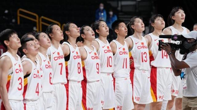 中国女篮|7点58分，女篮塞尔维亚万里报喜，美媒叹服：中国力量太强大