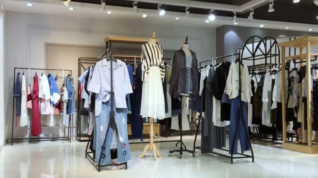 太平鸟|营收破百亿却只赚5个亿，开店闭店背后，太平鸟发生了什么？