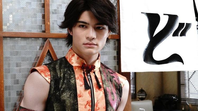 |暴太郎战队追加战士：桃谷次郎，拥有金龙紫虎两种形态！