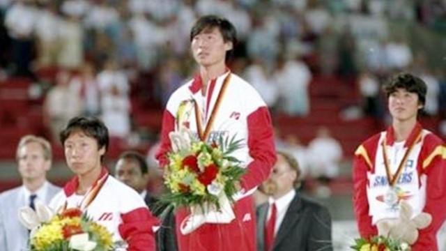 王军霞|东方神鹿王军霞近况：三婚后定居美国，让前夫孩子叫现任“爸爸”