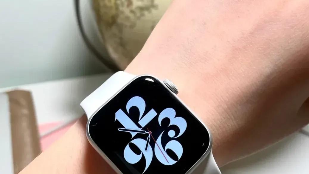 苹果|现在的准大学生这么有钱？