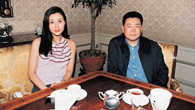 刘銮雄|李嘉欣与刘銮雄分分合合19年，为何会让甘比成了赢家？原因有四点